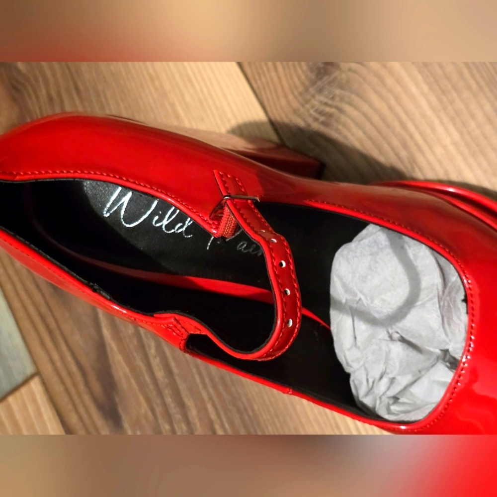 Wild Pair Red Platform Block Heel Pumps - Picture 5 of 7